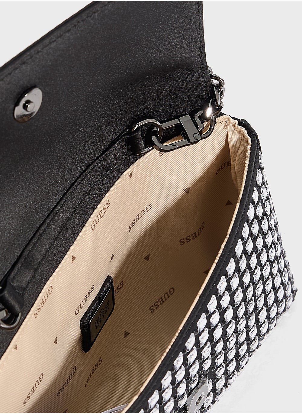 buy-guess-zalina-flap-clutch_3nv