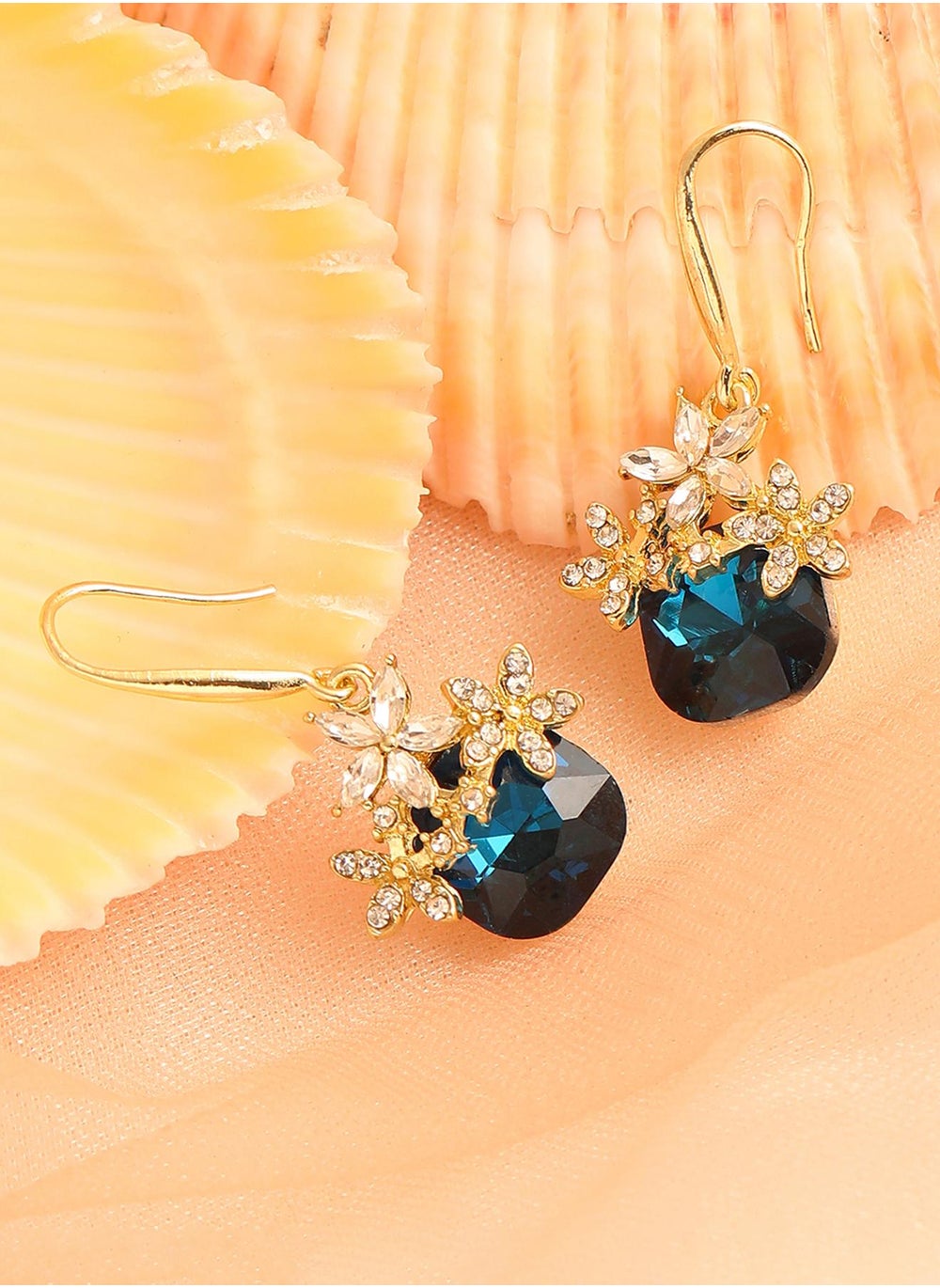 buy-sohi-party-drop-earrings_orn