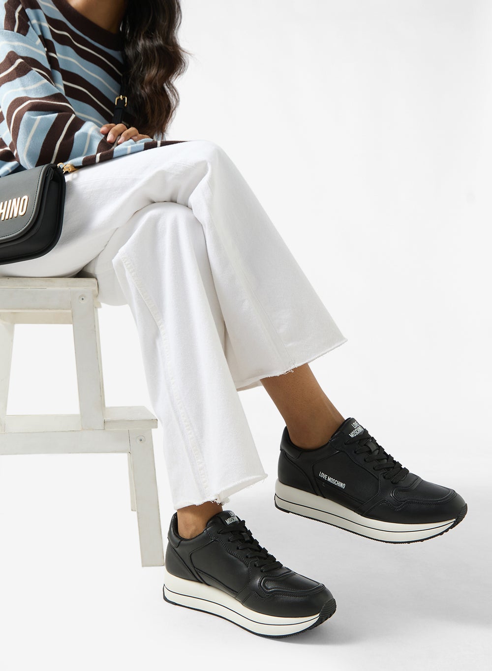 buy-love-moschino-logo-low-top-sneakers_7sq