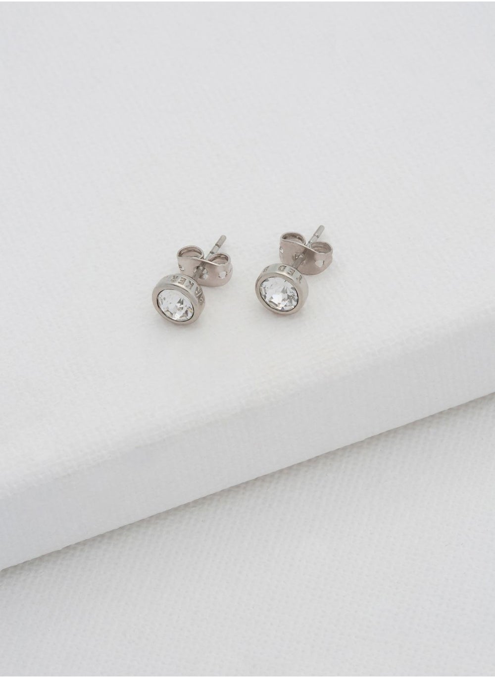 buy-ted-baker-sinaa-crystal-earrings_5cp