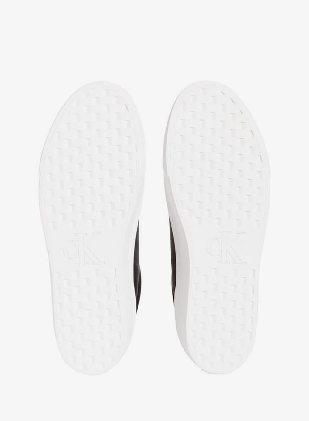 buy-calvin-klein-jeans-casual-low-top-sneakers_96v