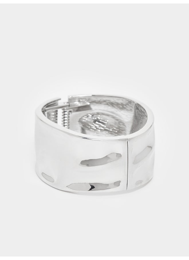 buy-styli-styli-metallic-thick-cuff-bracelet_jbi