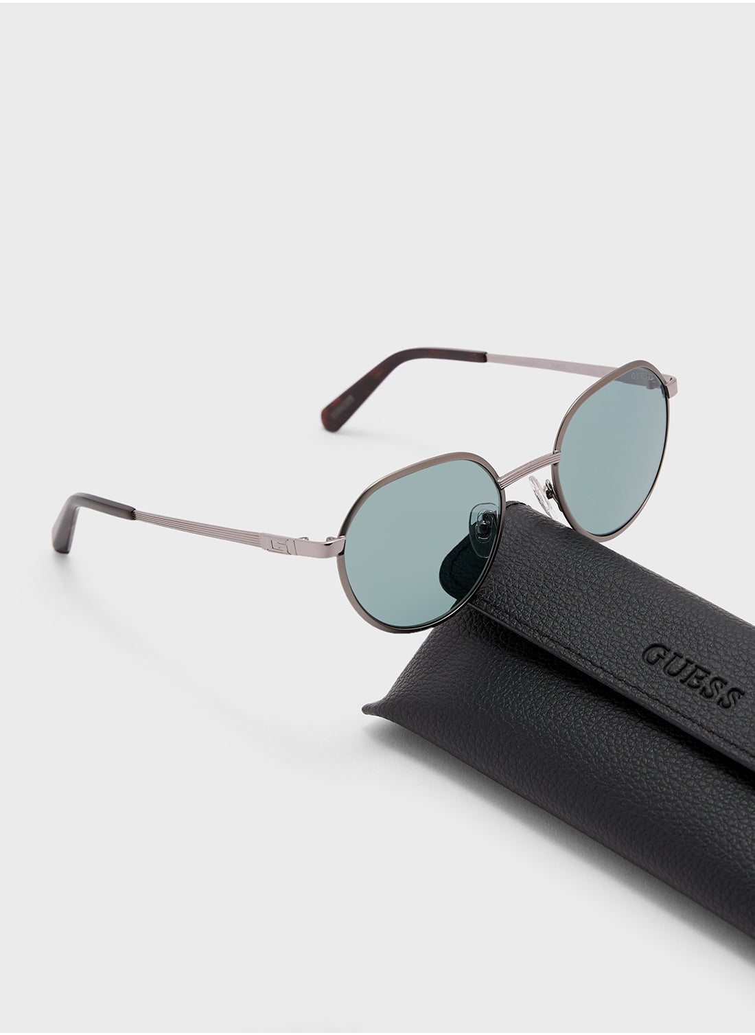 buy-guess-pentagon-sunglasses_6u2