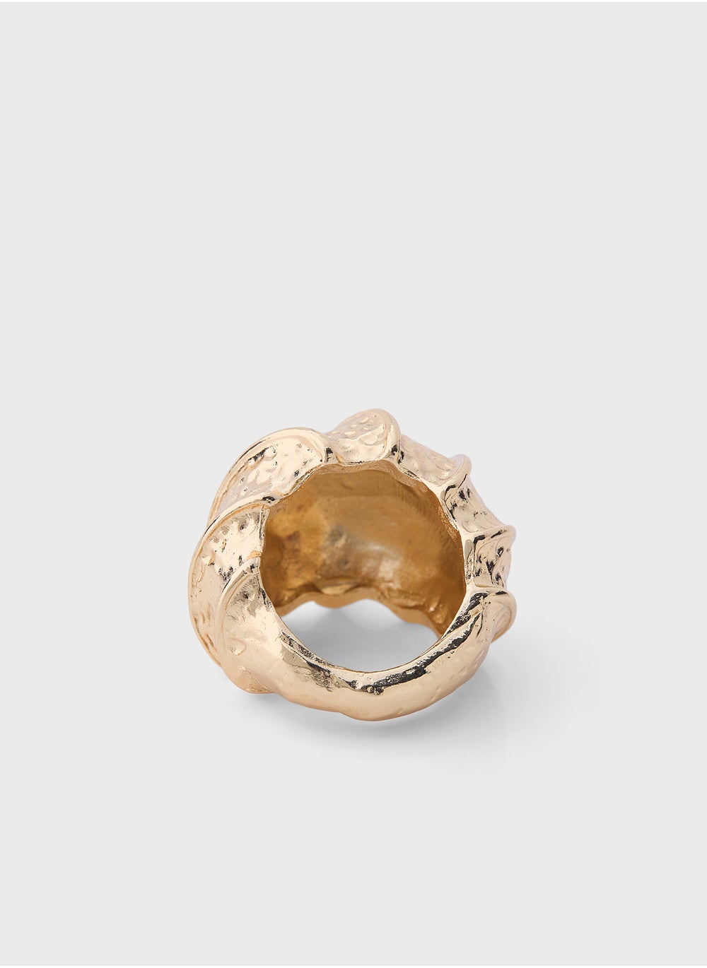 buy-ella-statement-hammered-ring_7ie