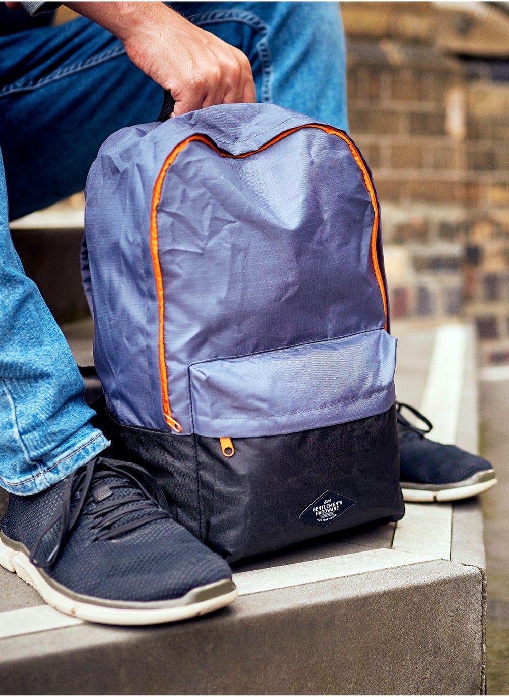 buy-gentlemens-hardware-fold-away-back-pack_eg3