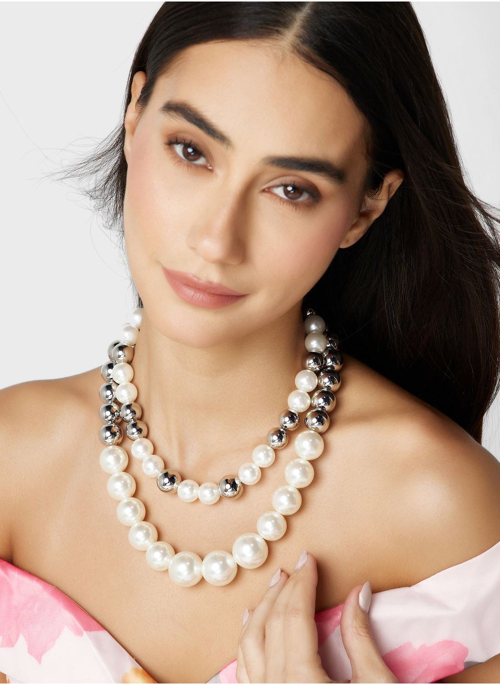 buy-ella-limited-edition-by-namshi-layered-pearl-statement-necklace_210