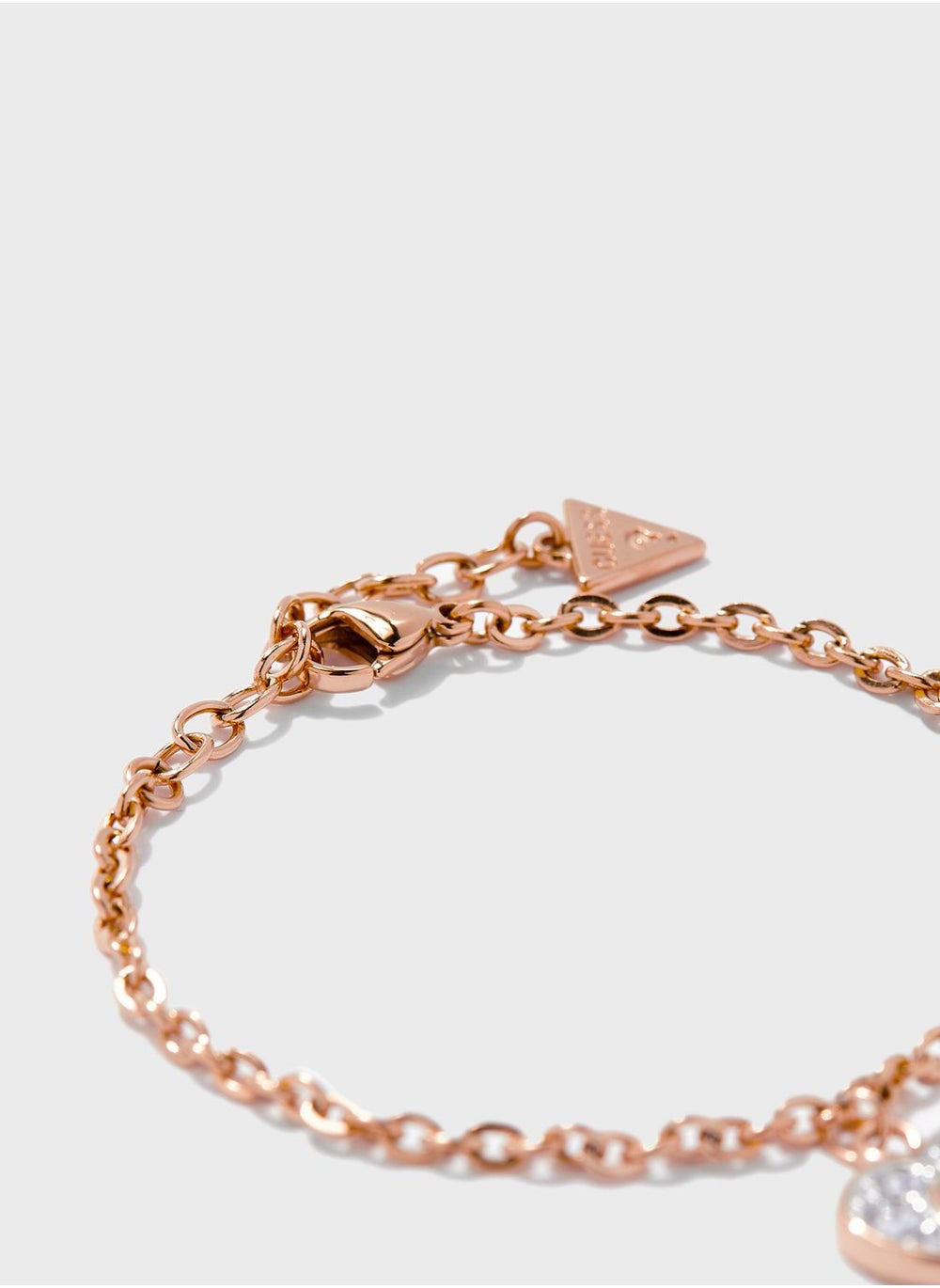 buy-guess-pave-heart-crystals-bracelet_jke