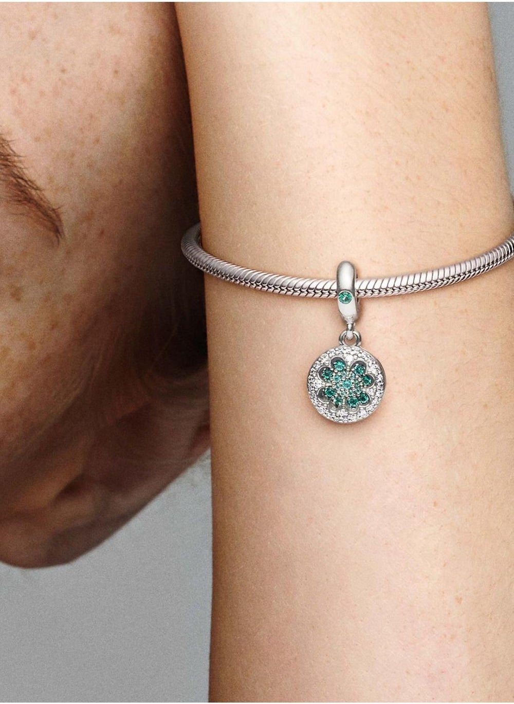 buy-pandora-lucky-four-leaf-clover-dangle-charm_ufu