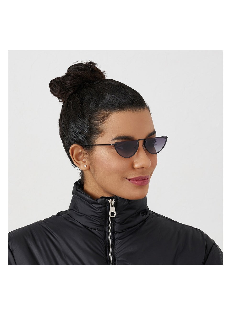 buy-blackout-blackout-demi-lune-womens-oval-sunglasses-with-uv400-protection_7sa