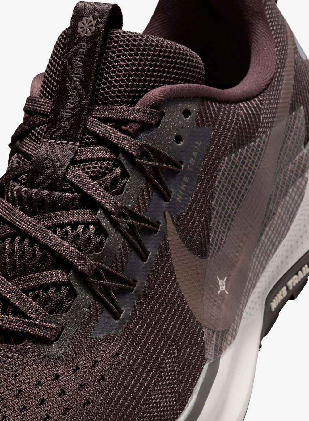 buy-nike-women-s-pegasus-5-trail-running-shoes_pgy