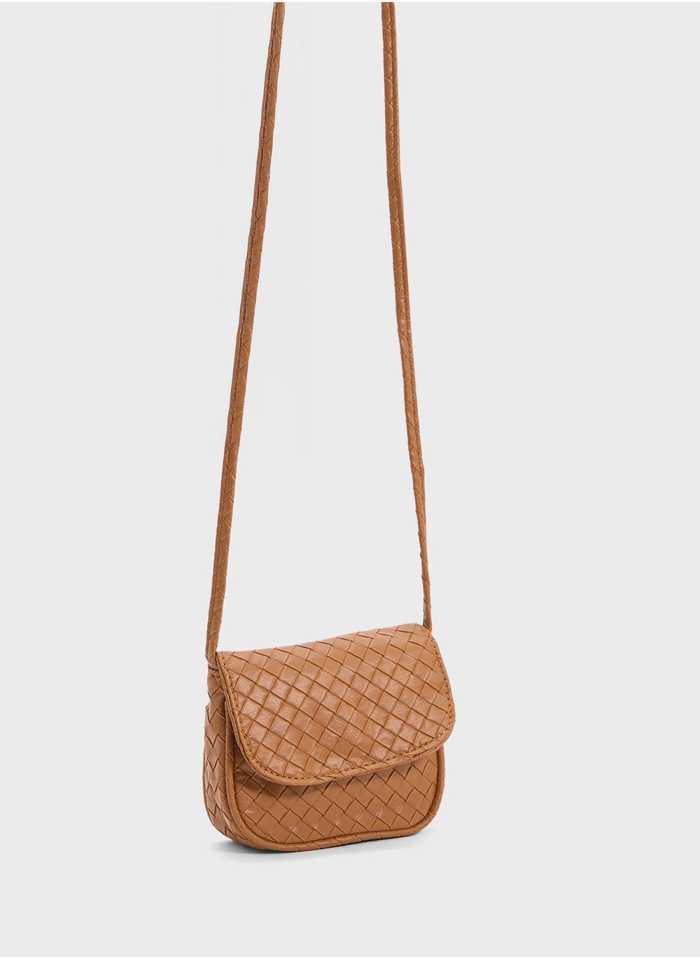 buy-ella-woven-crossbody-bag_4pk