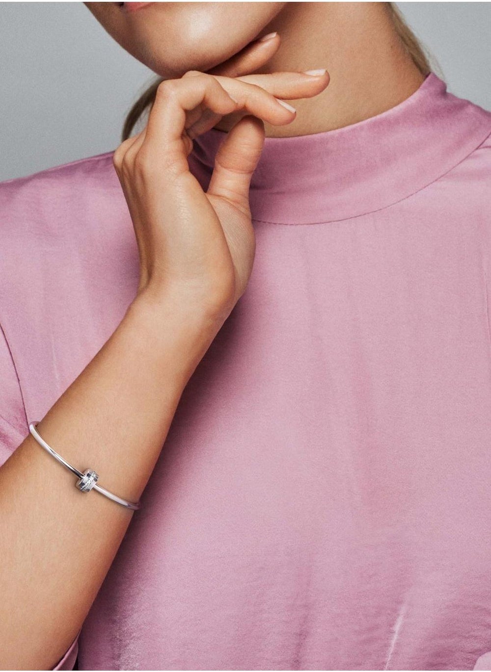 buy-pandora-clear-sparkling-row-clip-charm_odf