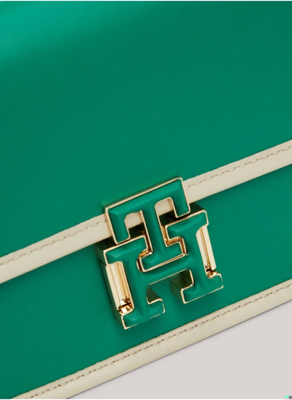 buy-tommy-hilfiger-push-lock-crossover-bag_1gy