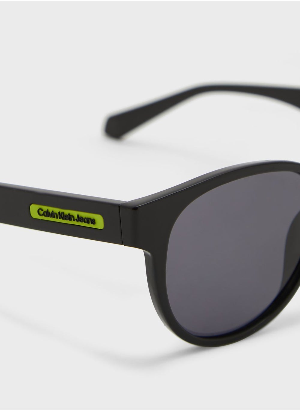 buy-calvin-klein-jeans-wayfarers-sunglasses_xnb