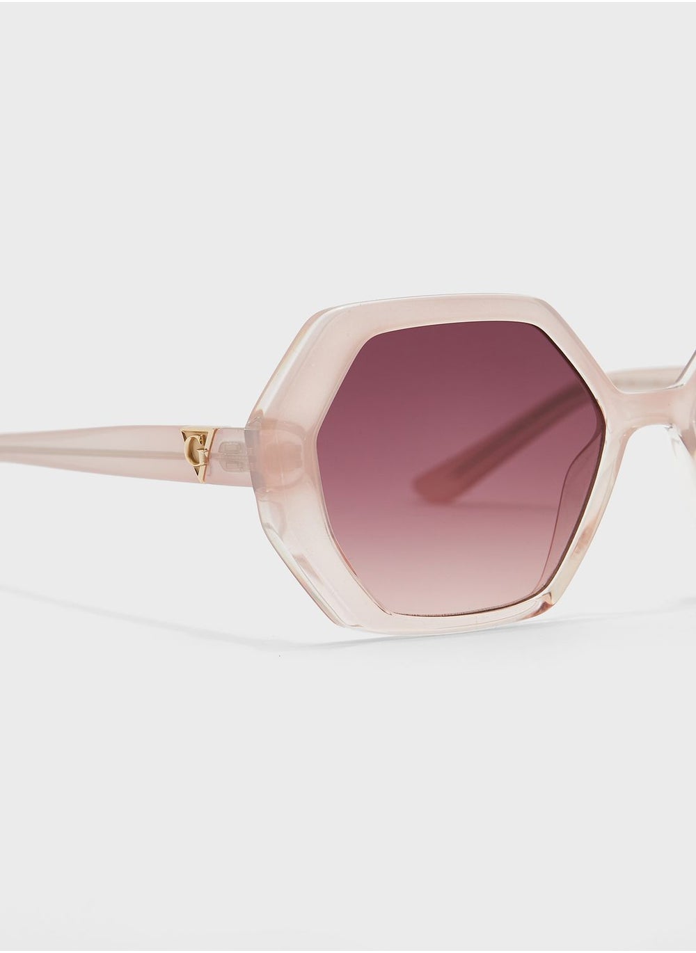 buy-guess-injected-shaped-sunglasses_1iq