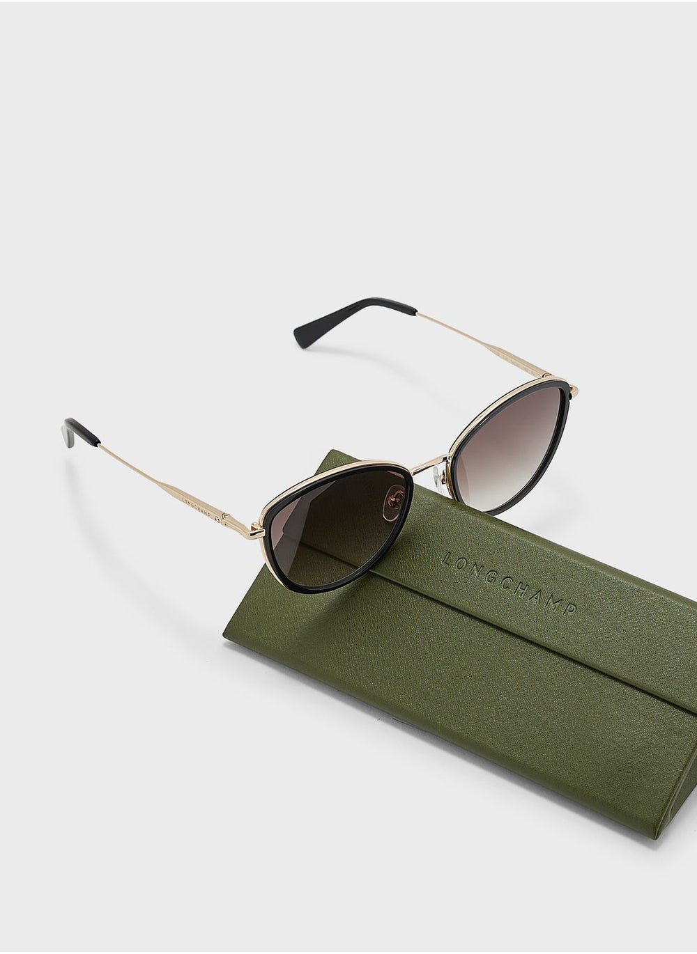 buy-longchamp-cat-eye-shape-sunglasses_jxp