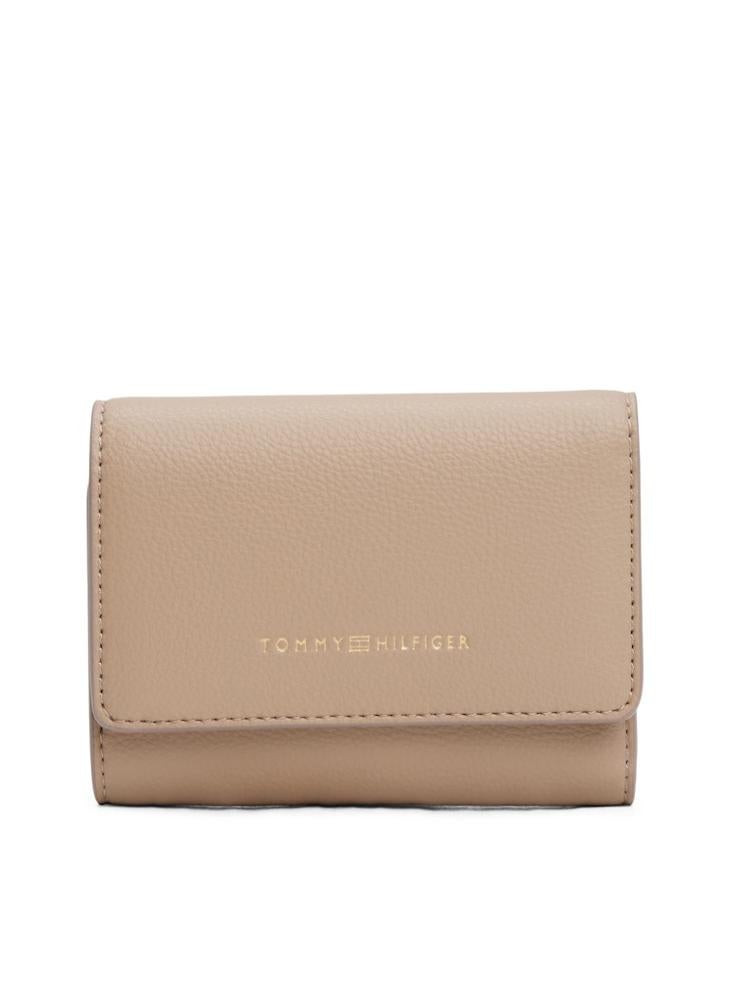 buy-tommy-hilfiger-logo-trifold-wallet_8rt