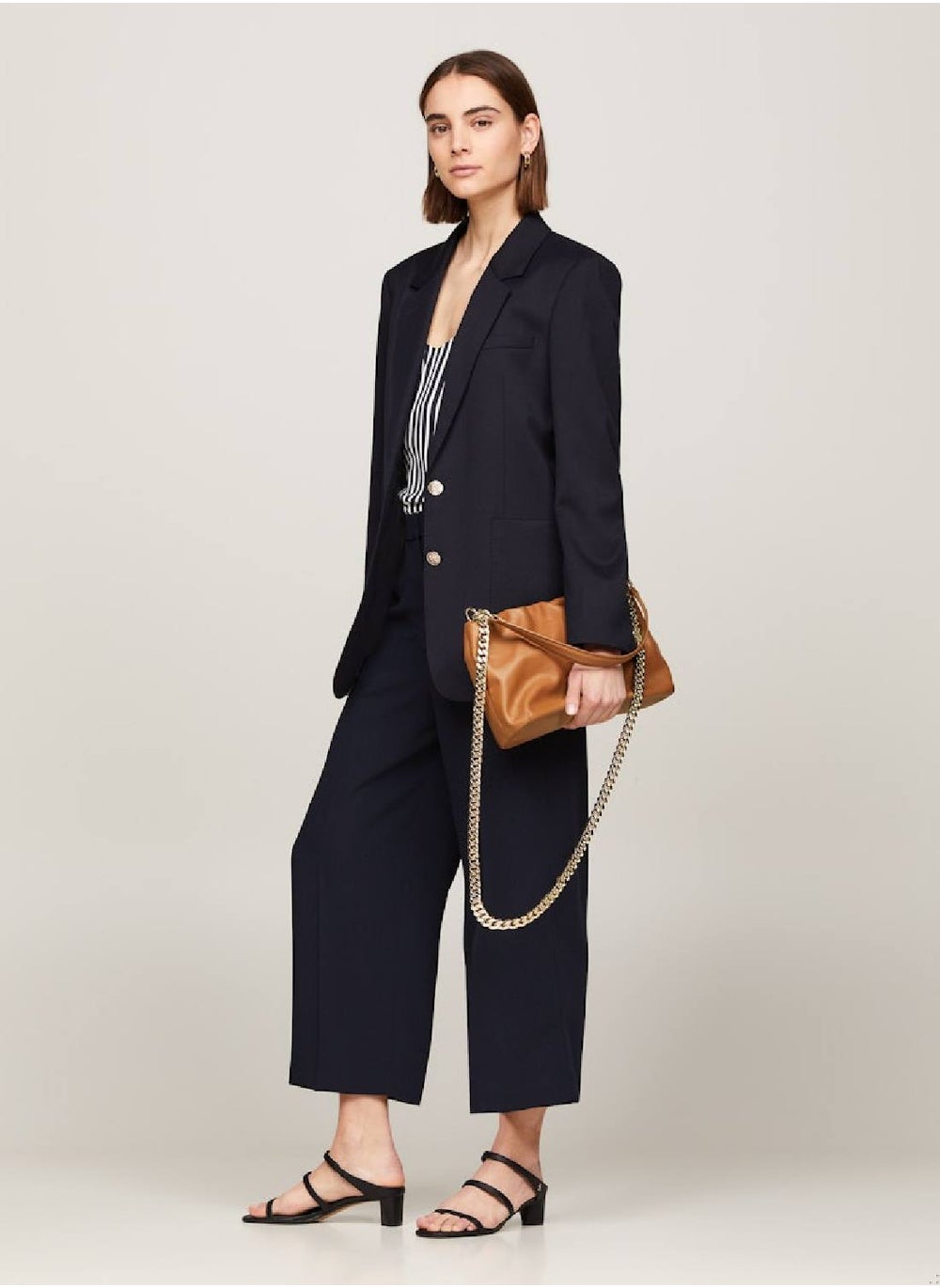 buy-tommy-hilfiger-luxe-leather-small-shoulder-bag_sst