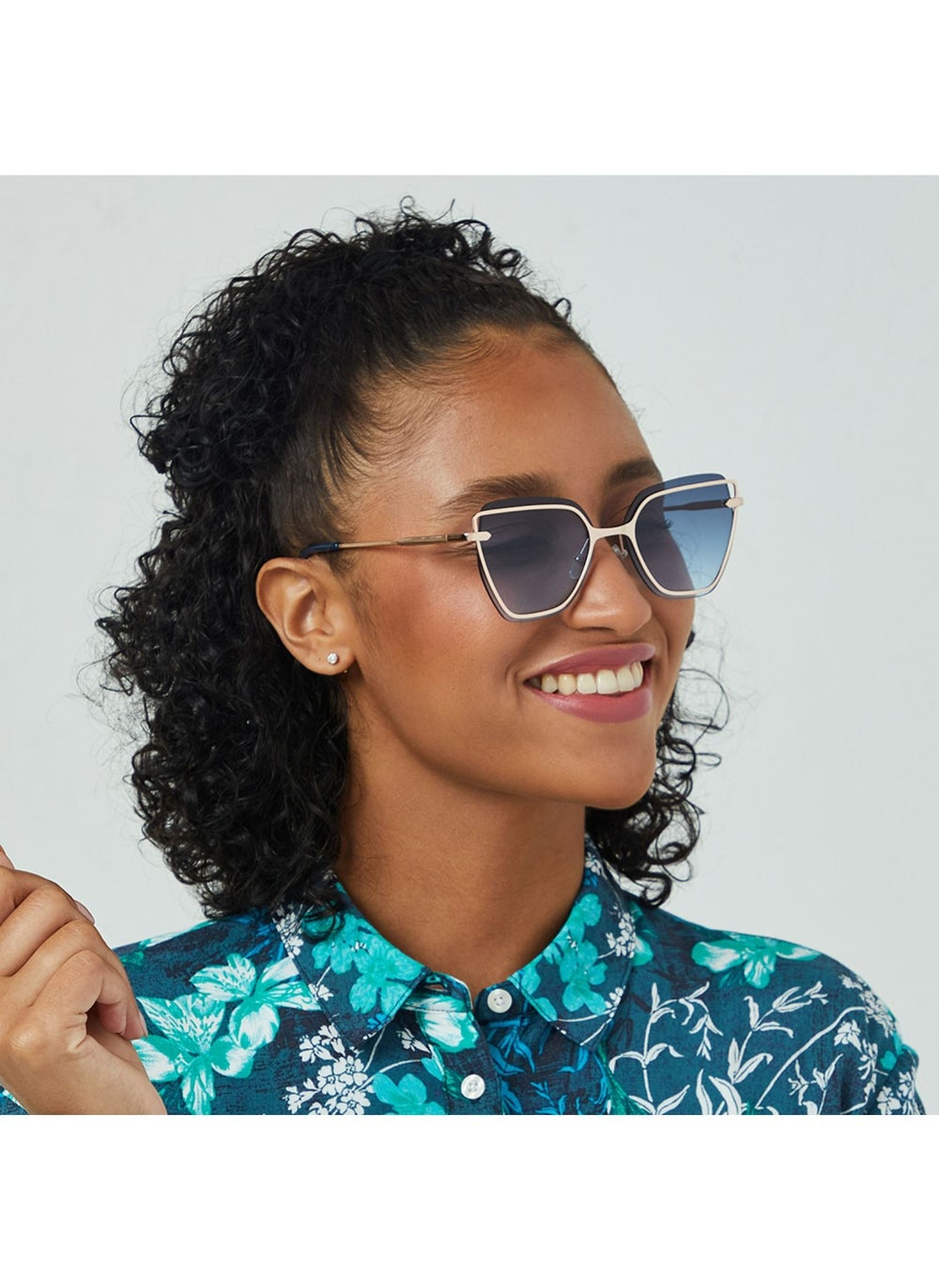 buy-blackout-starlight-women-rose-gold-sunglasses-frame-material-metal-frame-color-rose-gold-lens-color-blue-full-rim_qtx