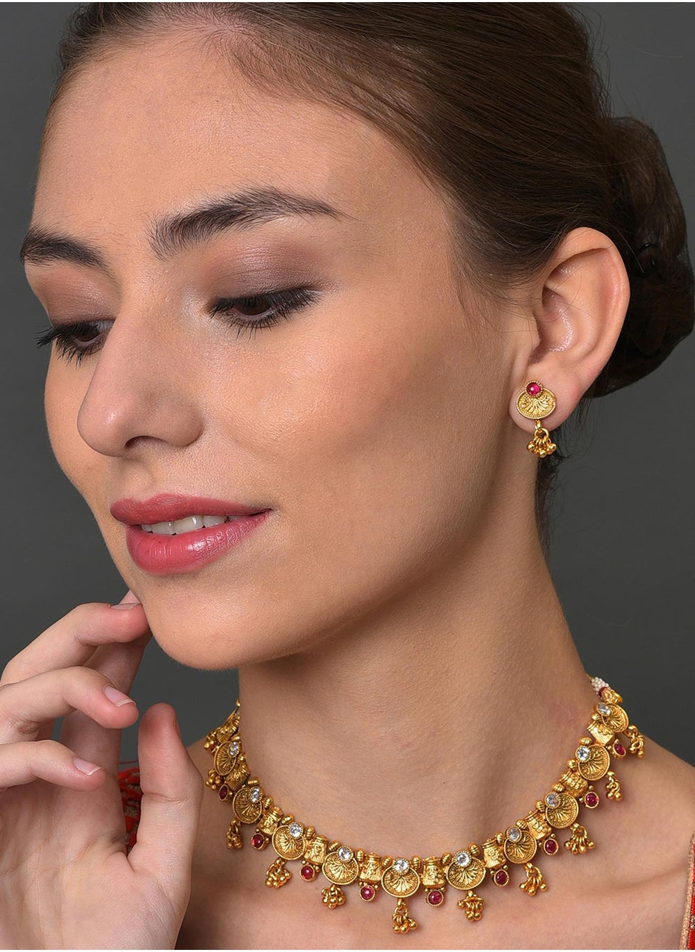 buy-sohi-pink-stone-studded-jewellery-set_8iw