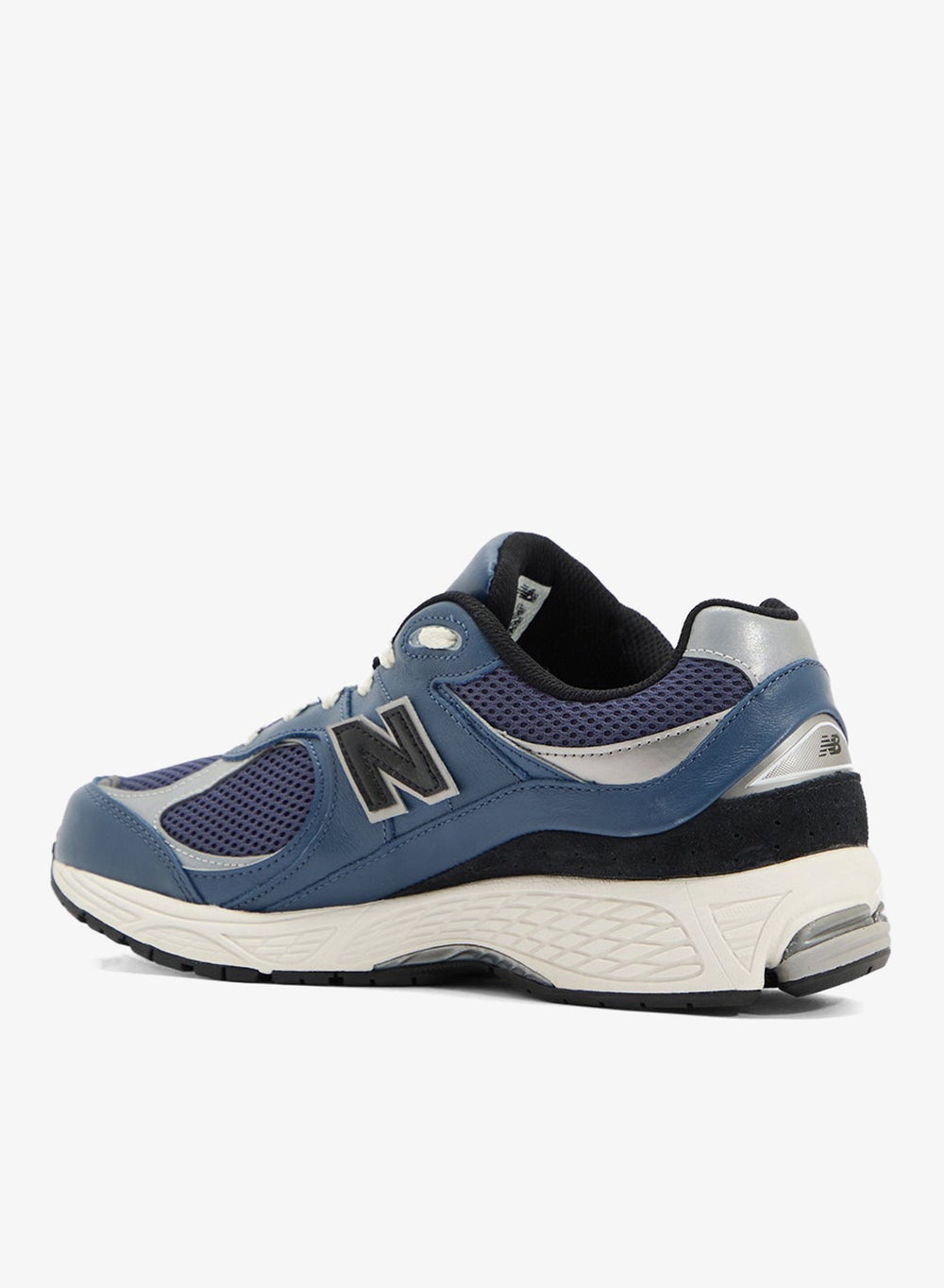 buy-new-balance-2002-sneakers_y34