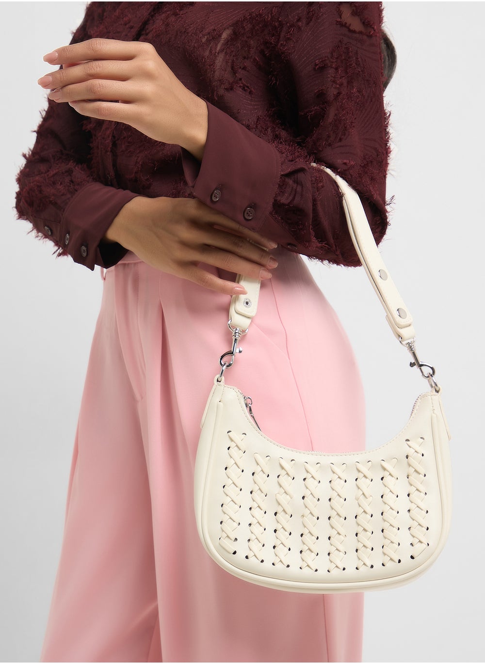 buy-ella-weave-detail-shoulder-bag_per