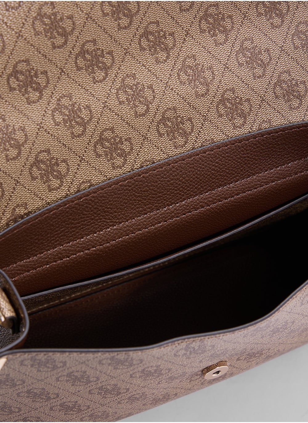 buy-guess-meridian-flap-crossbody_j27