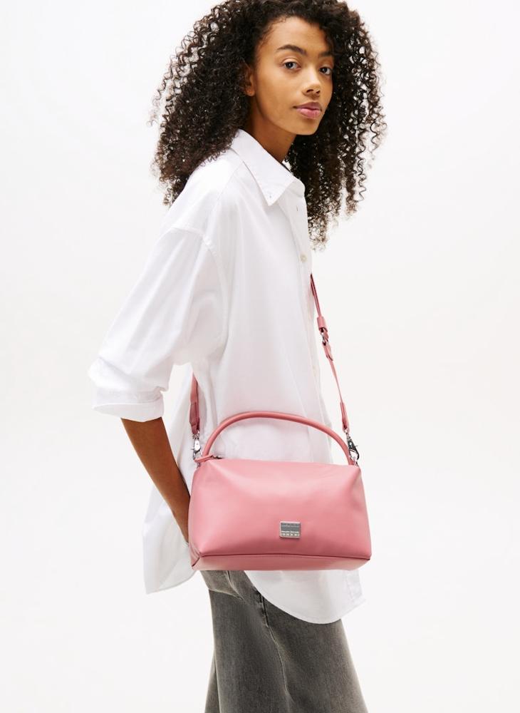 buy-tommy-jeans-logo-shoulder-bag_deo