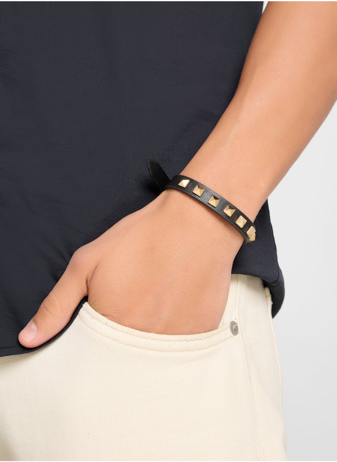 buy-seventy-five-studded-bracelet_98t