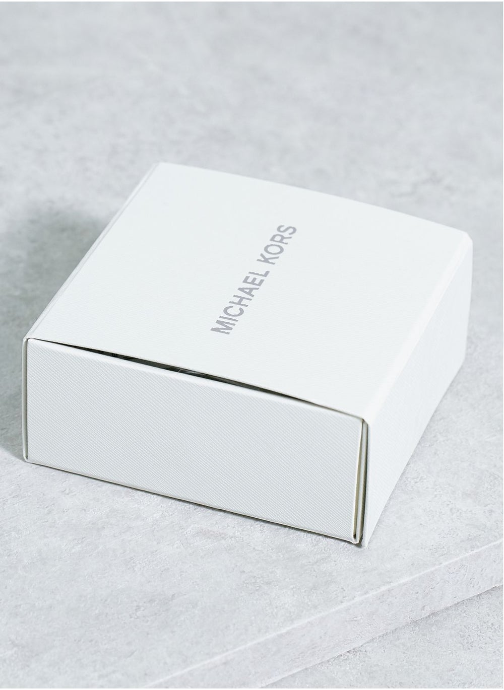 buy-michael-kors-hinged-bangle_3w4