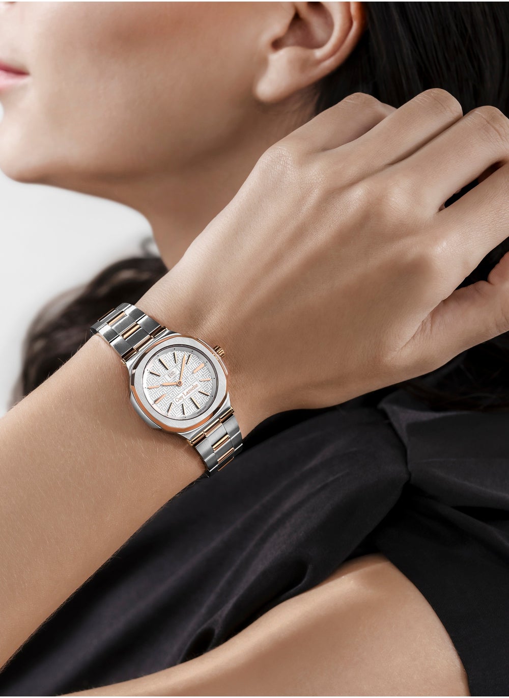 buy-guy-laroche-charlie-watch-for-women-with-silver-and-rosegold-stainless-steel-bracelet-33-mm-5-atm_cu9