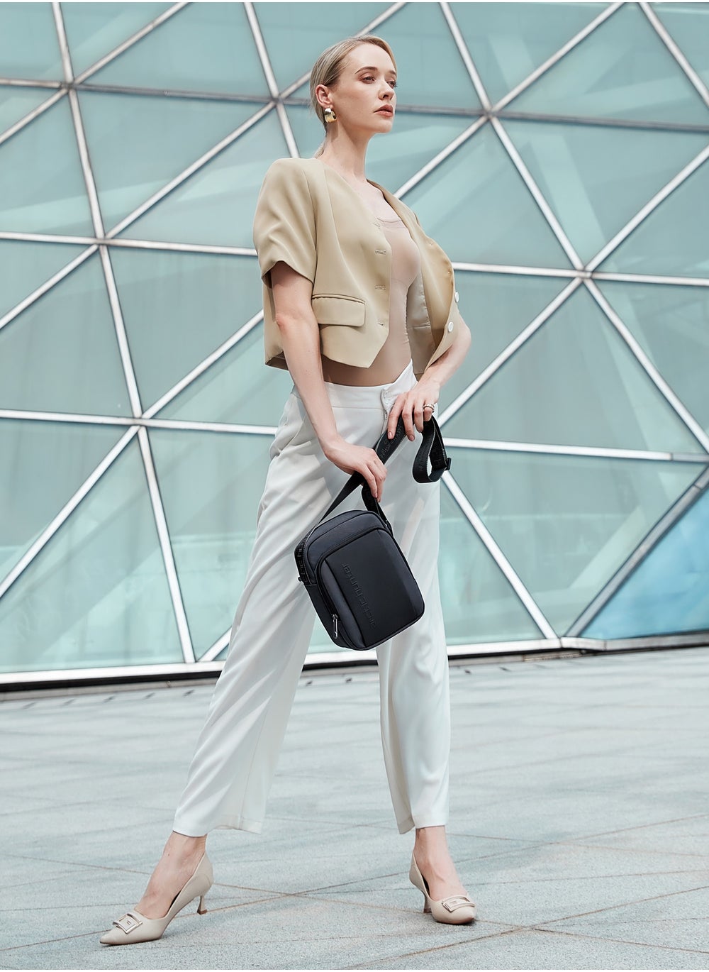 buy-arctic-hunter-premium-unisex-sling-bag-water-resistant-polyester-cross-body-bag-with-anti-theft-design-for-travel-business-daily-casual-k00542-grey_oep