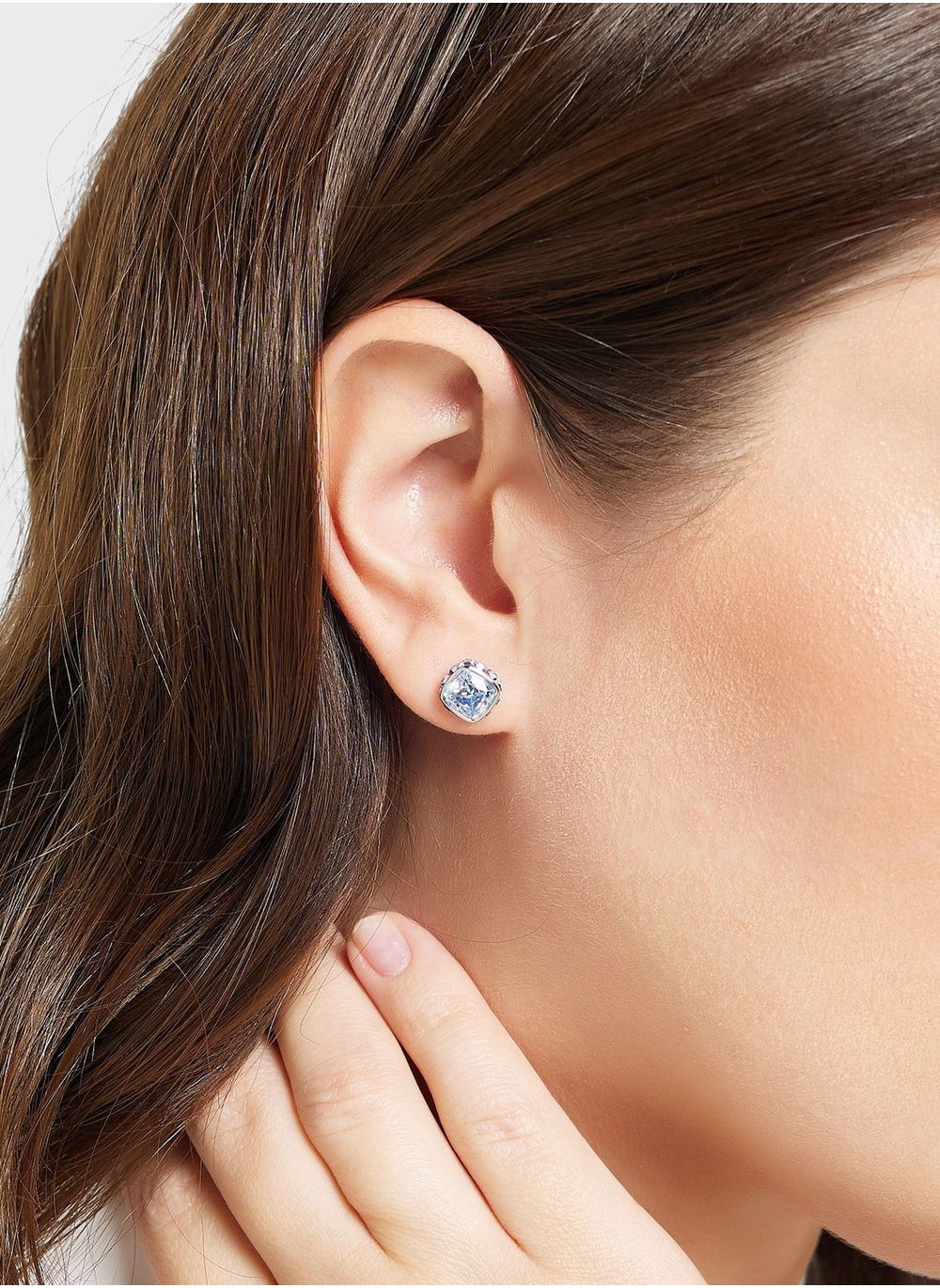buy-swarovski-march-birthstone-stud-earrings_gqt