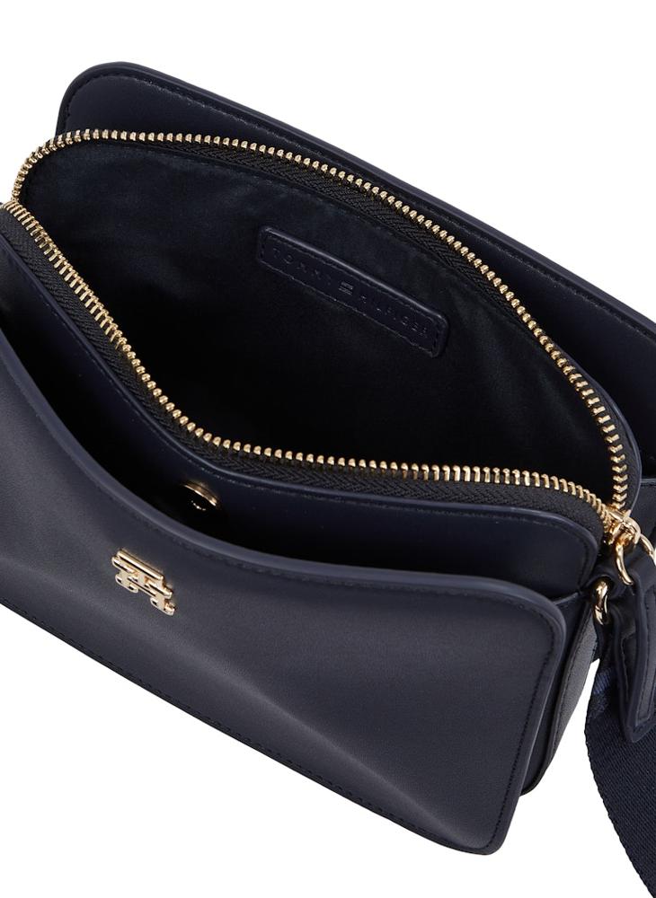 buy-tommy-hilfiger-logotape-camera-bag_a3v