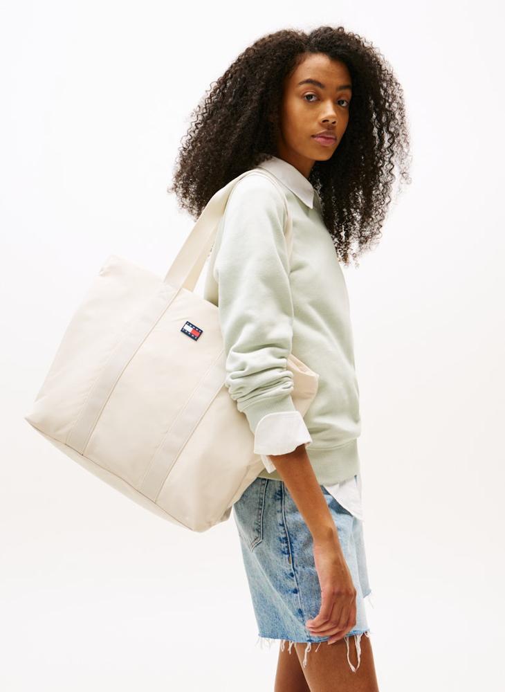 buy-tommy-jeans-logo-urban-tote_heq