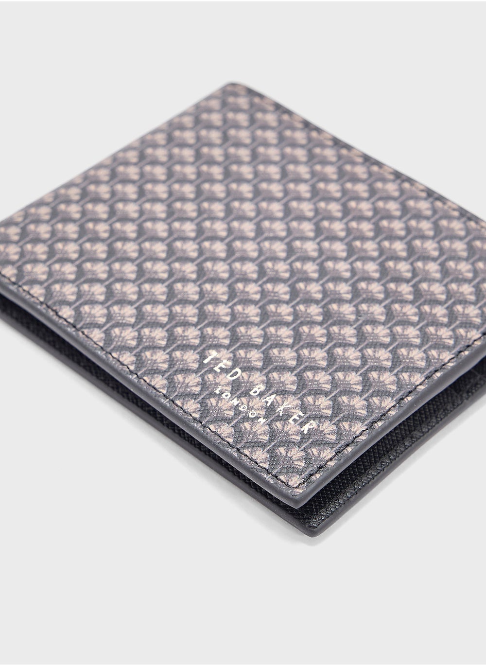 buy-ted-baker-leather-bifold-wallets_6e1
