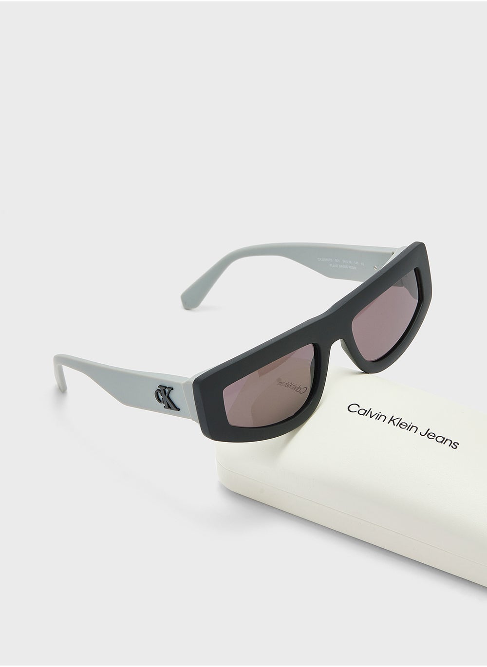 buy-calvin-klein-jeans-cat-eye-sunglasses_n1r