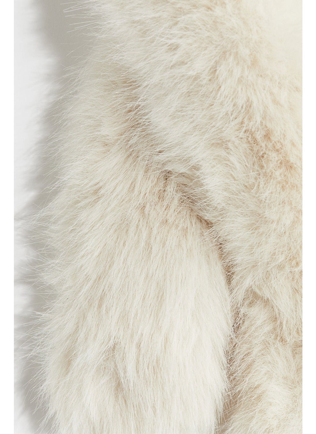 buy-h-m-fluffy-knit-scarf_o9o