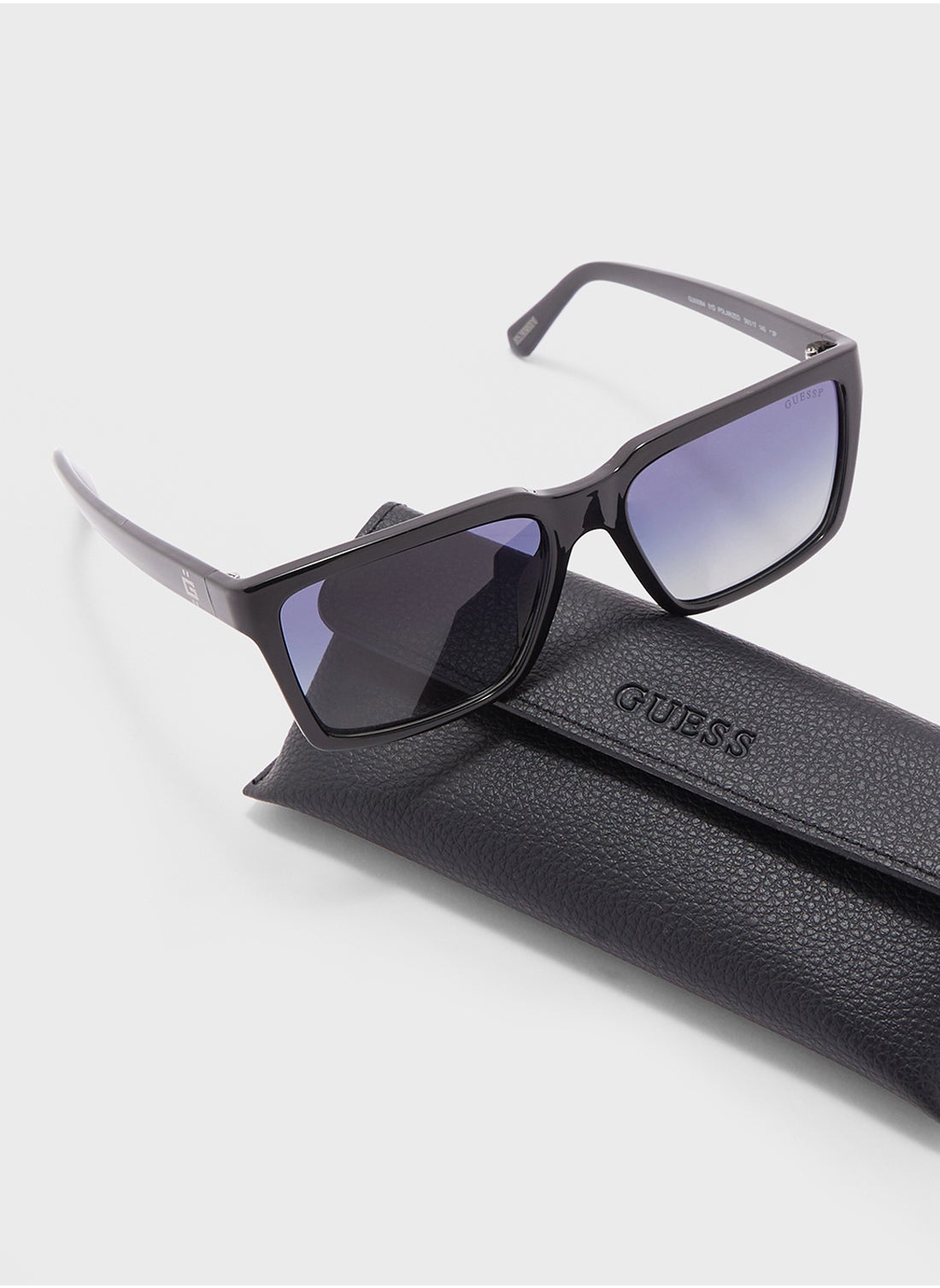buy-guess-uv-protected-oversized-sunglasses_tiu