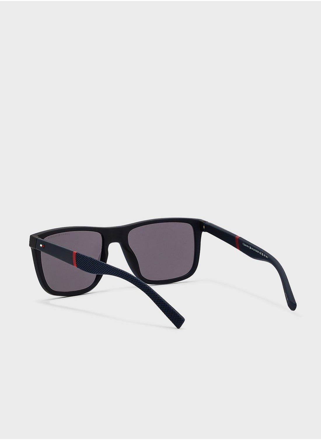 buy-tommy-hilfiger-wayfarer-sunglasses_1ol