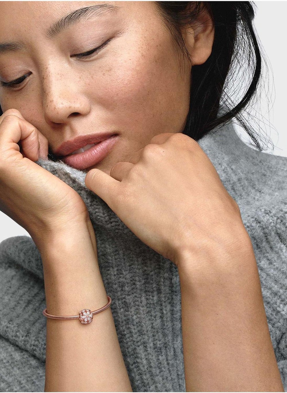 buy-pandora-sparkling-herbarium-cluster-round-charm_znf