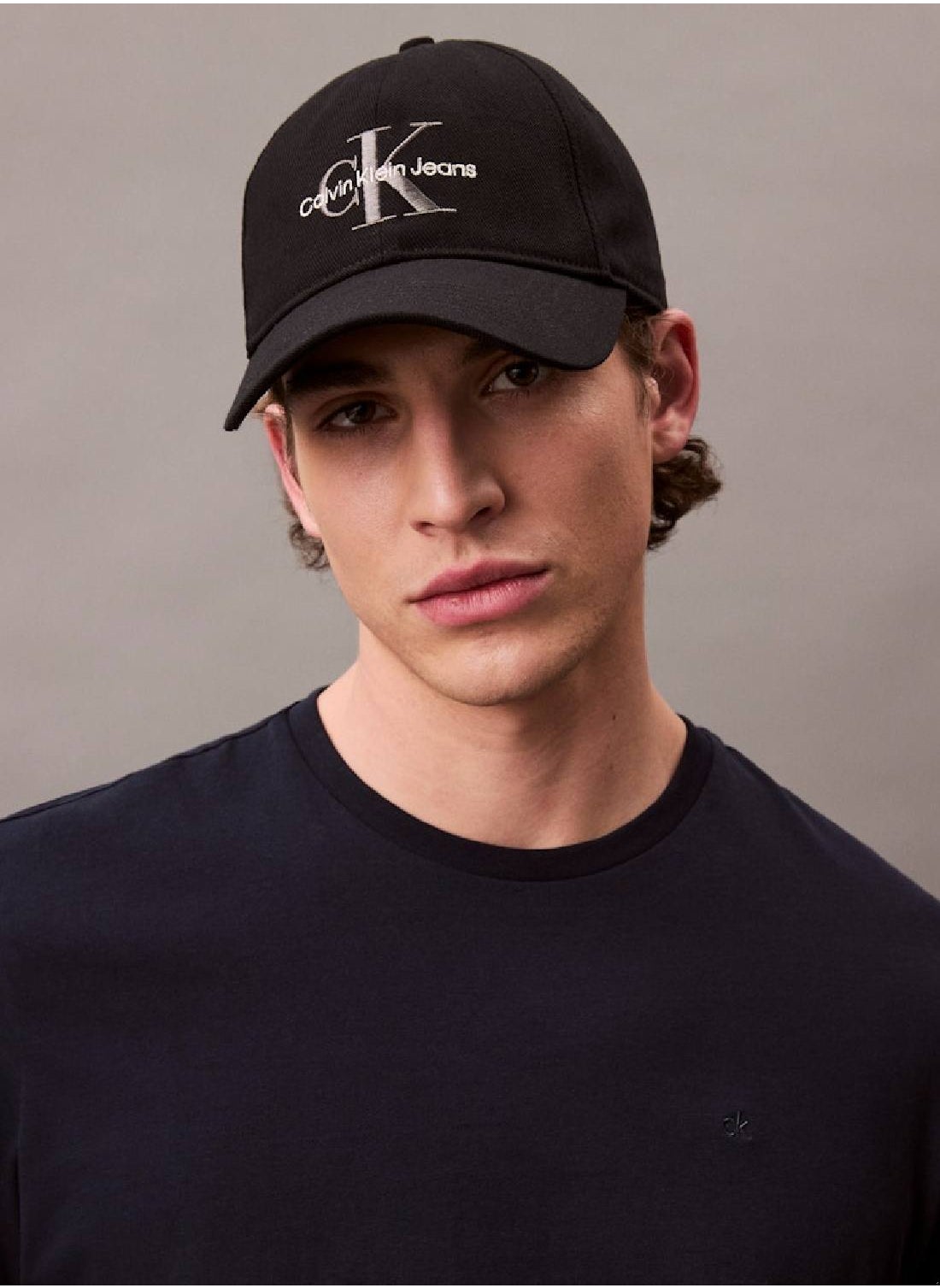 buy-calvin-klein-jeans-men-s-twill-logo-cap-cotton-black_s00