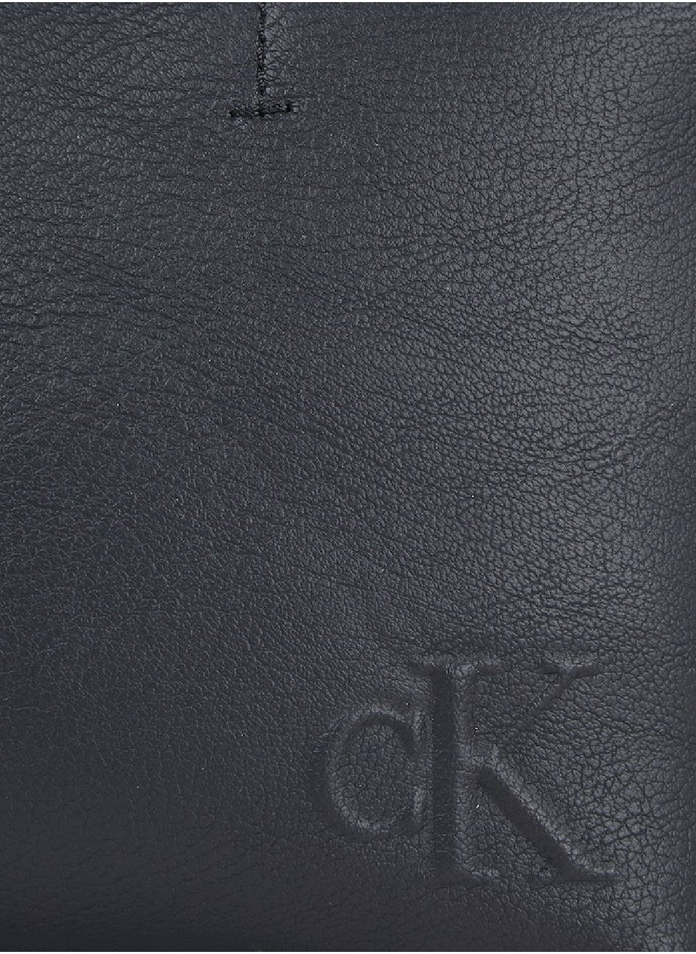 buy-calvin-klein-jeans-ultralight-longday-tote-bag_0n0