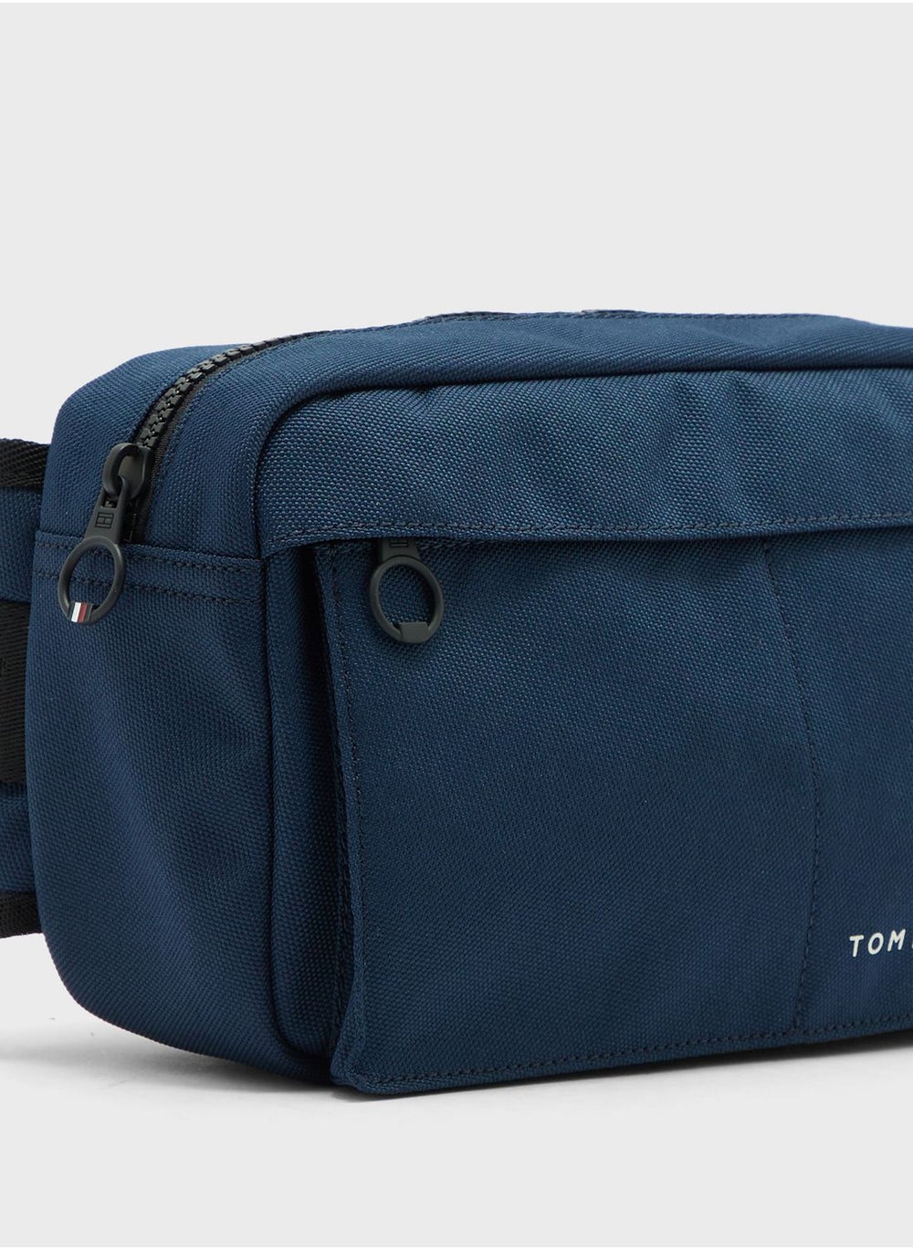 buy-tommy-hilfiger-logo-messenger-bag_d3j