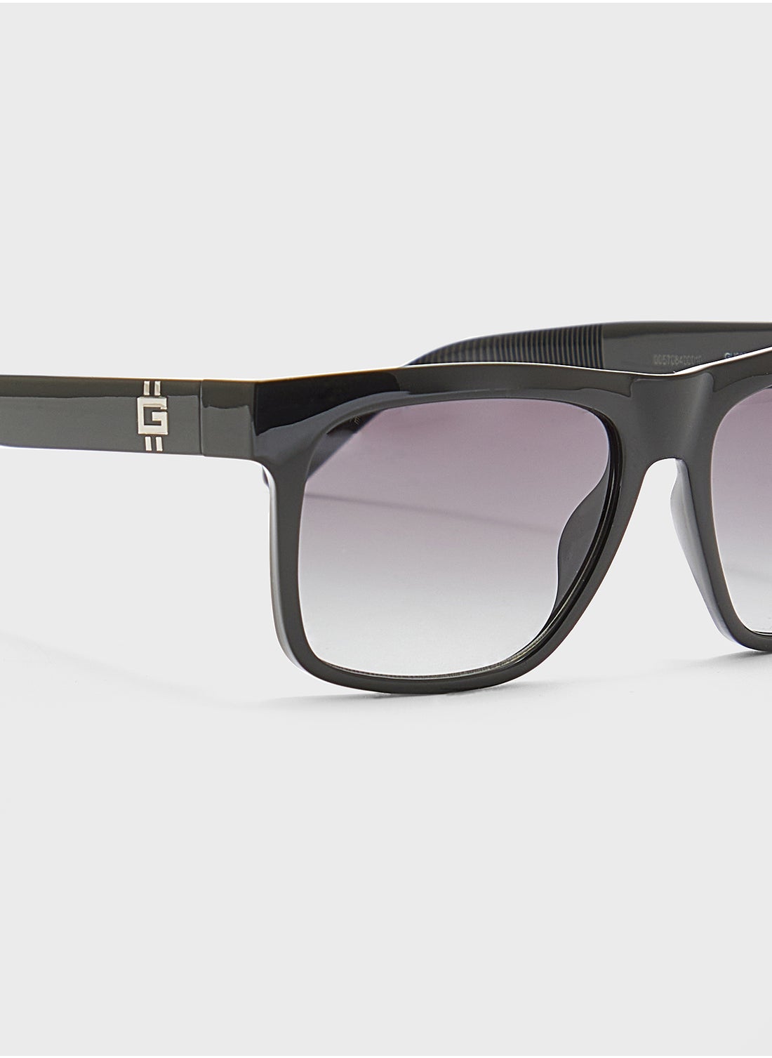 buy-guess-gu0022201b57-wayfarers-sunglasses_o9y
