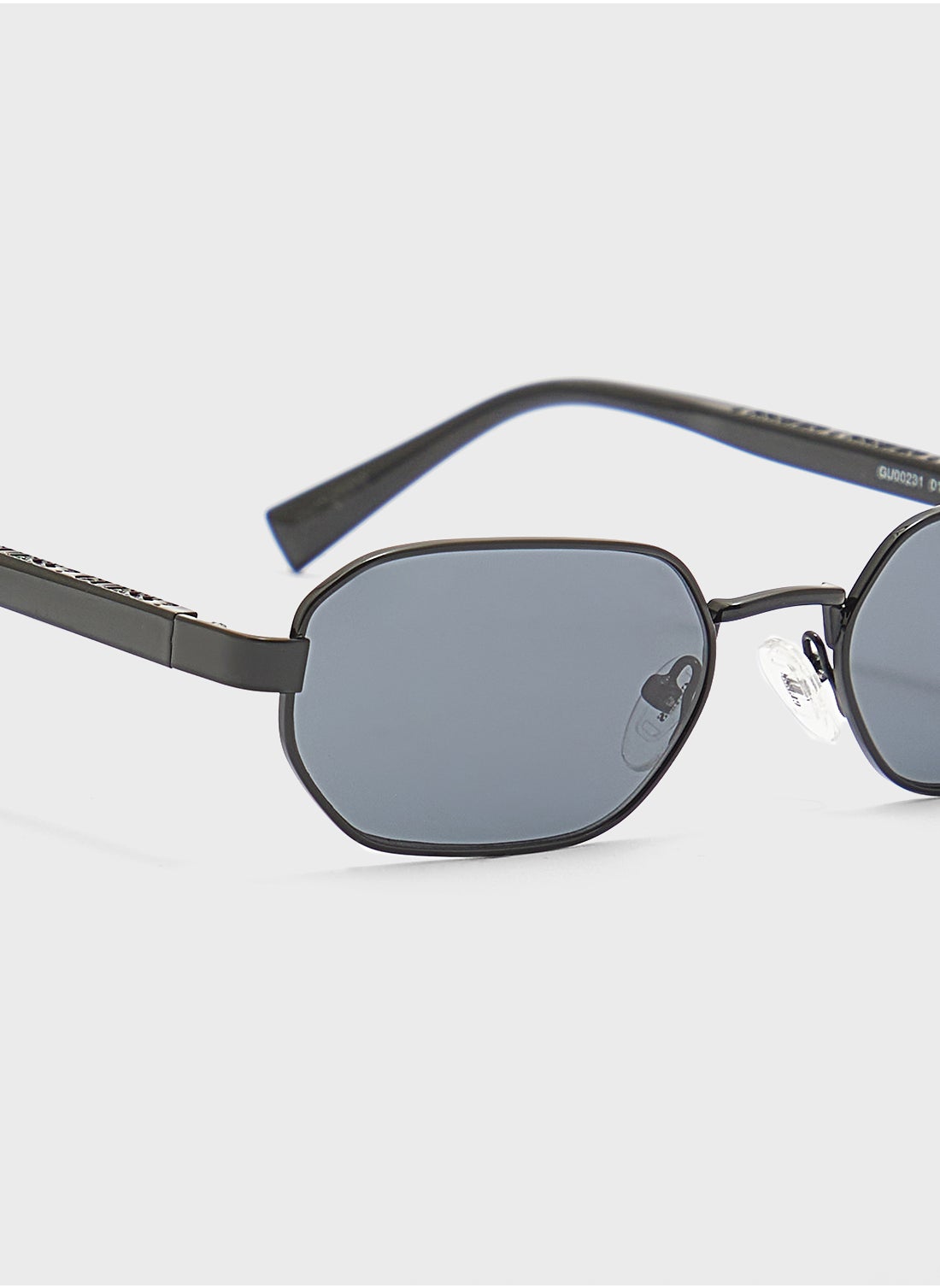 buy-guess-gu0023101a53-shape-sunglasses_2rq