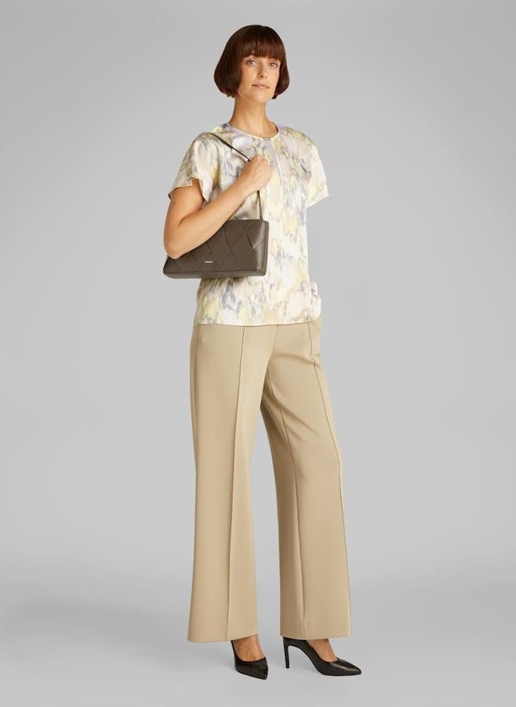 buy-calvin-klein-elongated-shoulder-bag_0nk