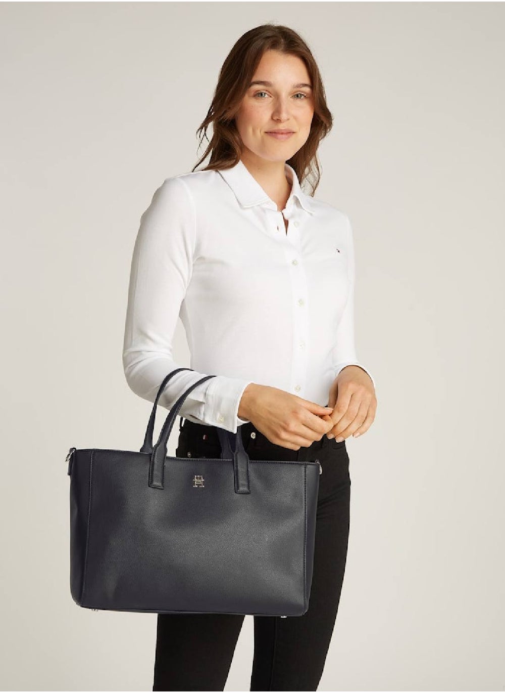 buy-tommy-hilfiger-th-soft-logo-tape-satchel_fxh