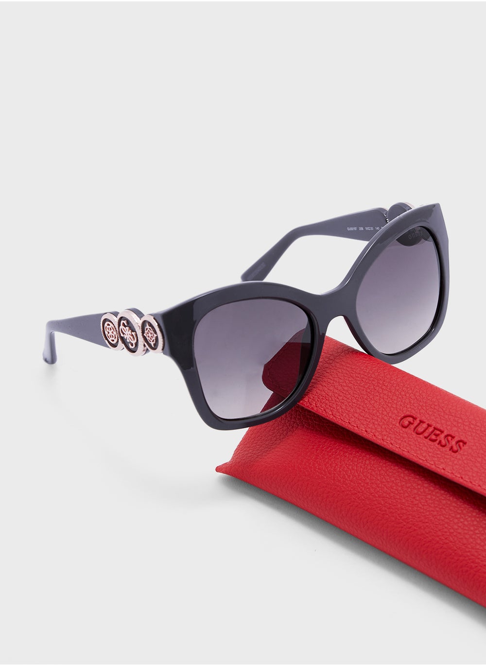 buy-guess-oversized-sunglasses_wm1