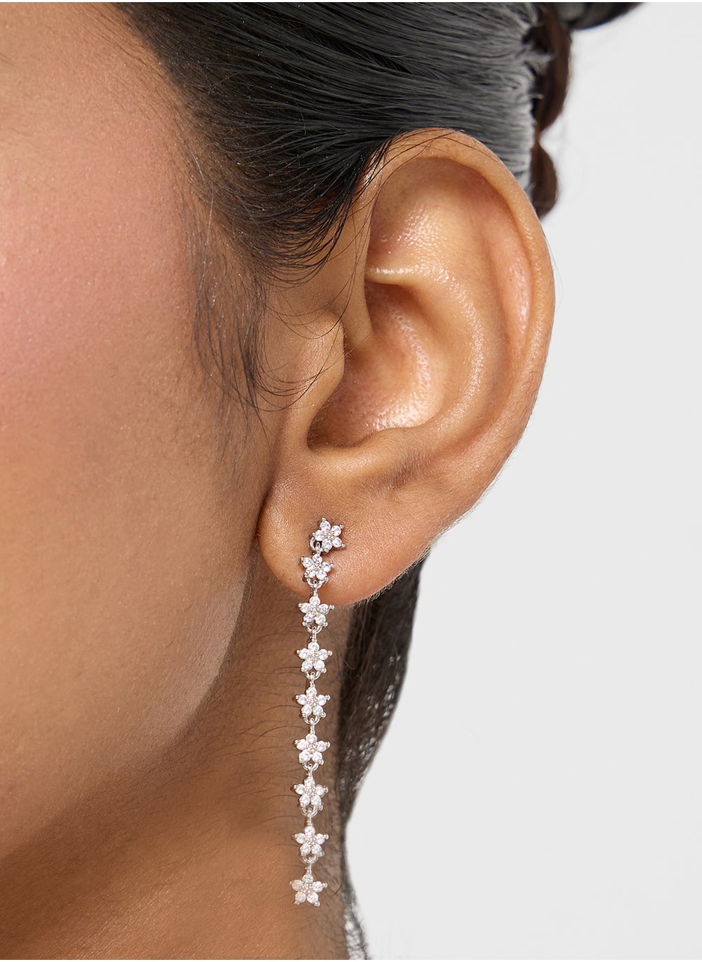 buy-ella-limited-edition-by-namshi-diamante-drop-earrings_pyc